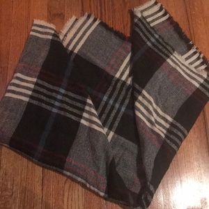 Scarf/wrap/blanket/shawl